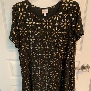 Elegant Carly, NWOT, Black and Gold